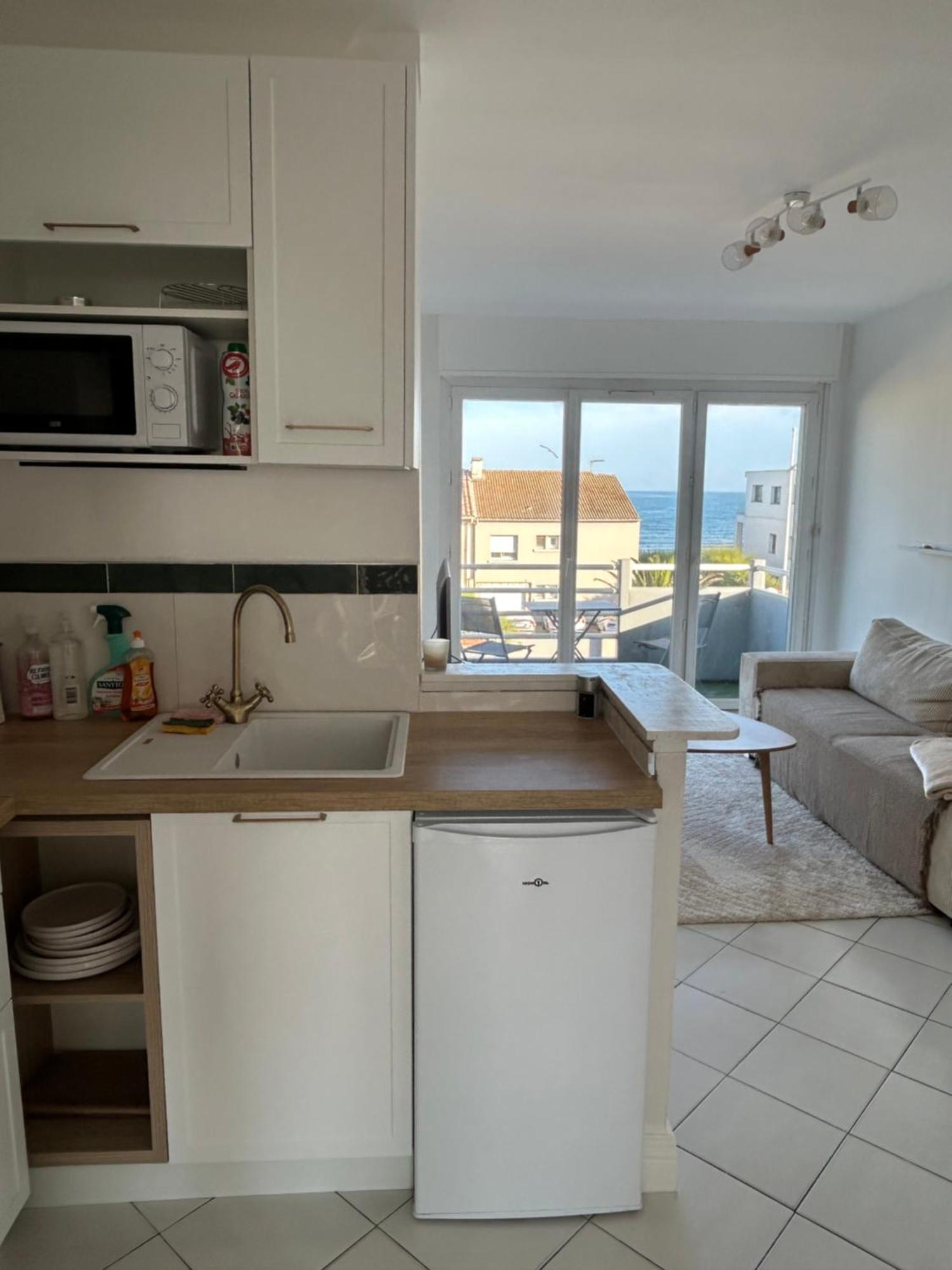 Appartement Traversant Vue Mer Et Etang Моґійо Екстер'єр фото
